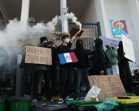 Recently Appointed French Prime Minister Faces Mounting Scrutiny as Nationwide Protests Paralyze Education and Transportation